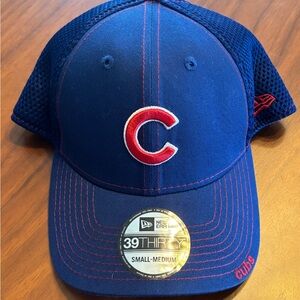 Chicago Cubs - New Era Blue Cap with Red Stitching